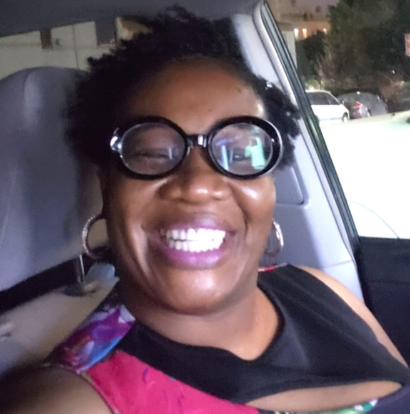 Meet your Posher, Lola - Picture 1 of 1